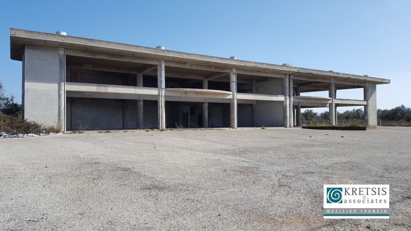 Store 2.100sqm for sale-Agrinio » Center
