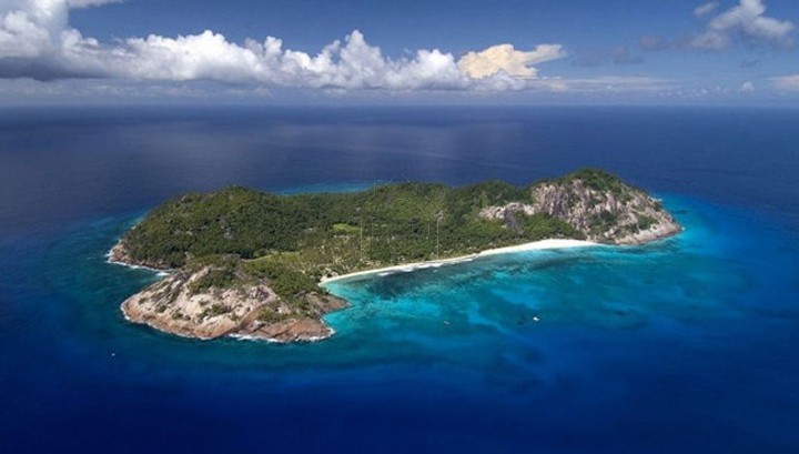 Island 170.000sqm for sale-Skopelos » Agnontas