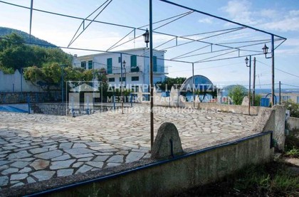 Business bulding 85sqm for sale-Skopelos » Glossa