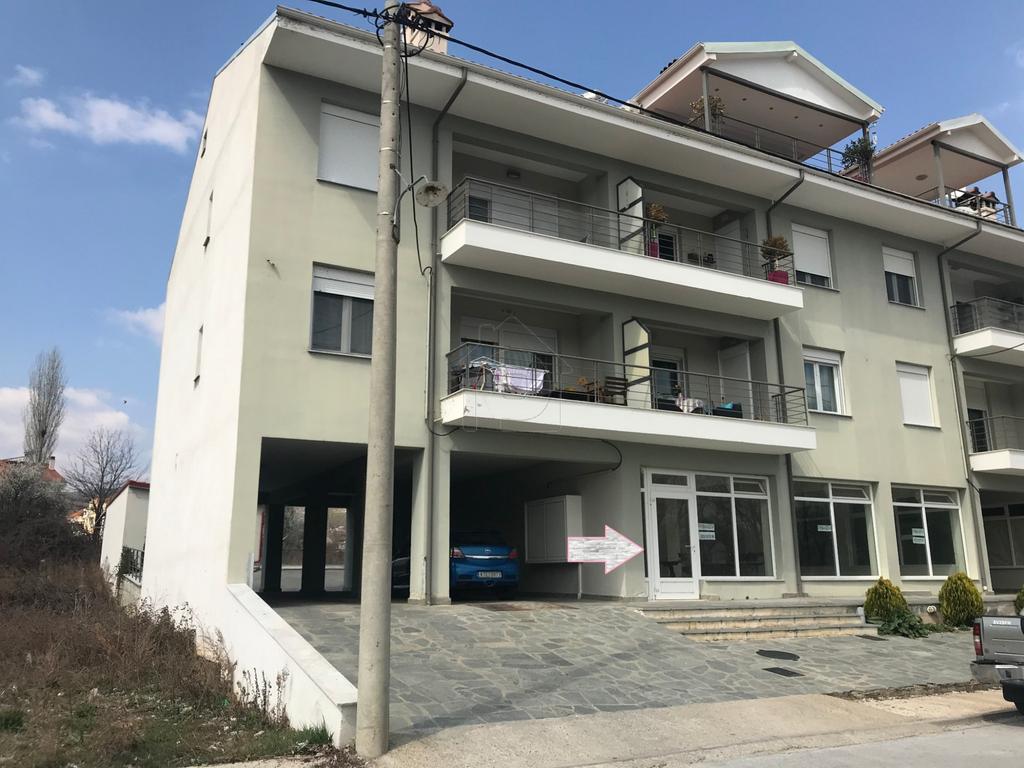 Κατάστημα 203 τ.μ. πρός πώληση, Ν. Καστοριάς, Καστοριά