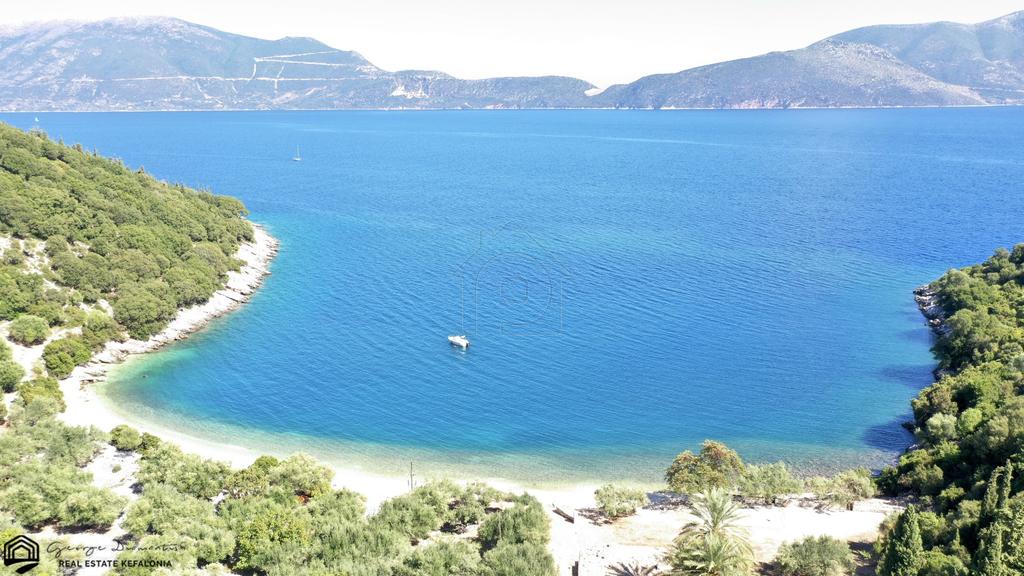 Αγροτεμάχια 13.000 τ.μ. προς πώληση, Ν. Κεφαλονιάς, Κεφαλονιά