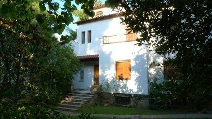 Villa 425sqm for sale-Agios Stefanos » Center