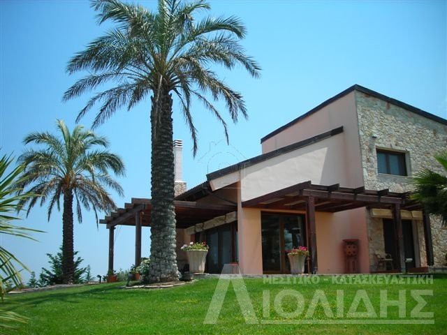 Μεζονέτα 390τ.μ. για ενοικίαση-Κασσάνδρα » Άφυτος