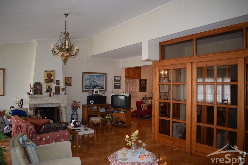 Business bulding 390sqm for sale-Ioannina » Center
