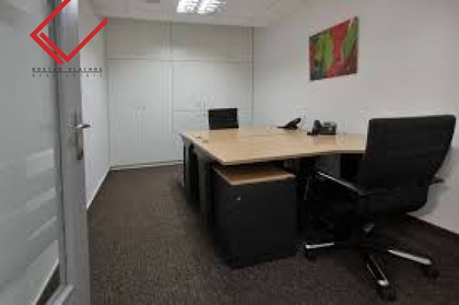 Office 93sqm for rent-Center