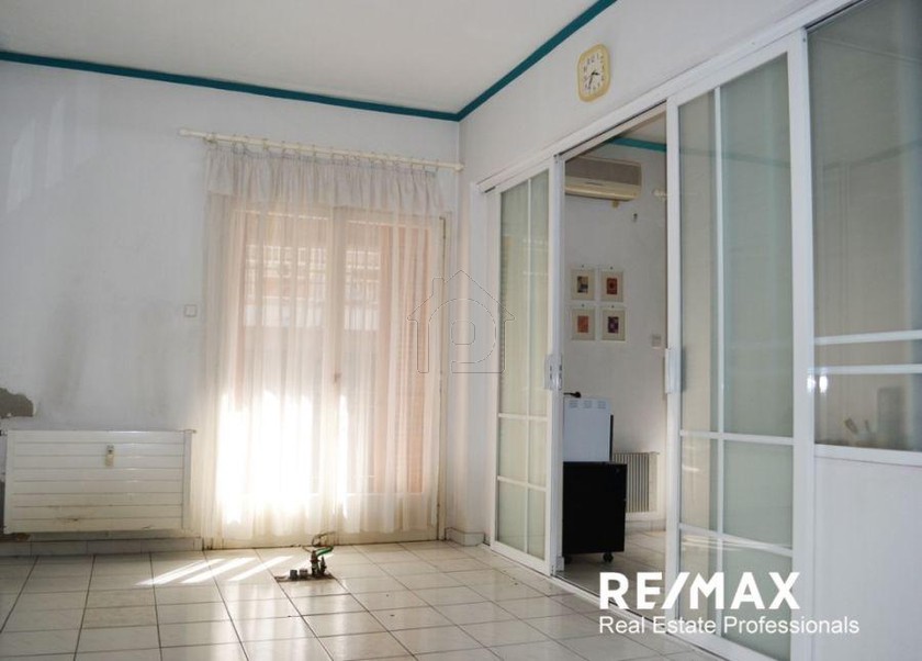 Business bulding 70sqm for rent-Ioannina » Center