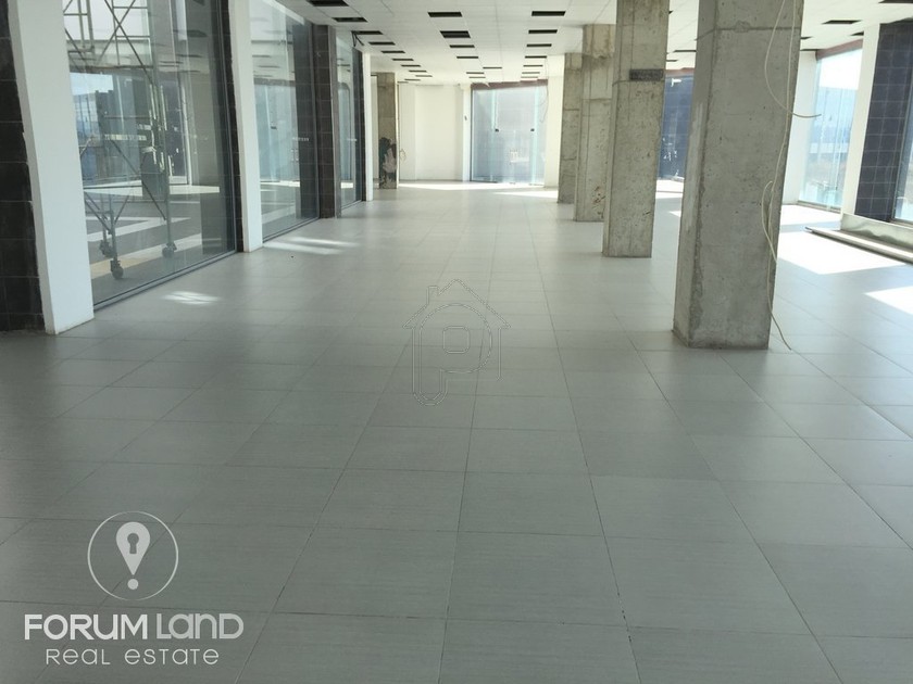 Store 870sqm for rent-Pylea » Mediterranean Cosmos