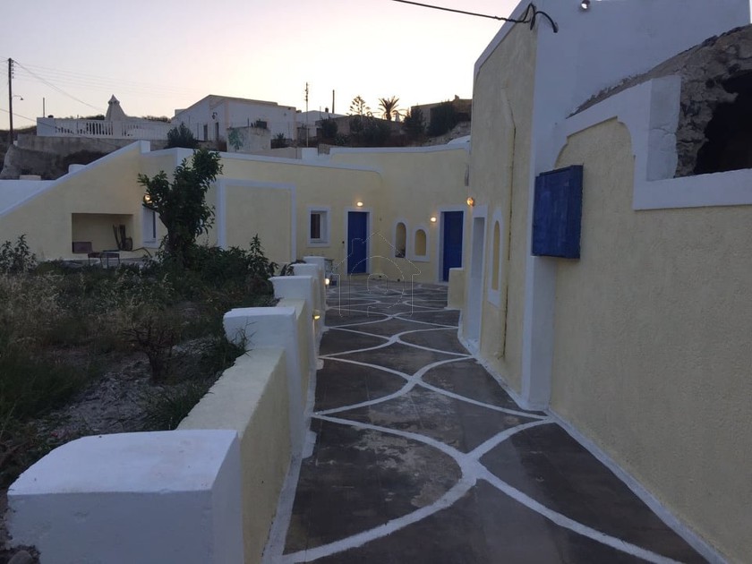 Συγκρότημα διαμερισμάτων 200τ.μ. για ενοικίαση-Σαντορίνη » Θήρα