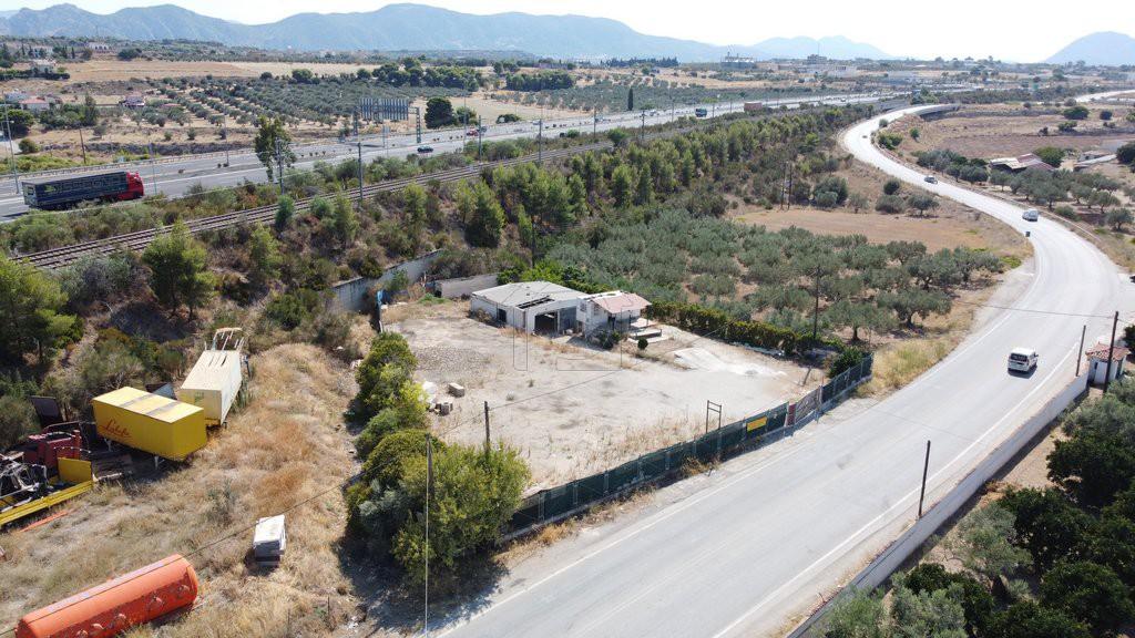 Επαγγελματικό 1.700 τ.μ. πρός ενοικίαση, Κορινθία, Λουτράκι-Περαχώρα