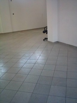 Store 83 sqm for rent
