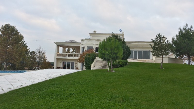 Βίλλα 600 τ.μ. για ενοικίαση