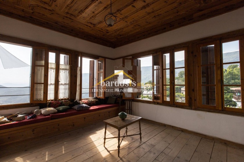 Loft 300τ.μ. για πώληση-Βόλος