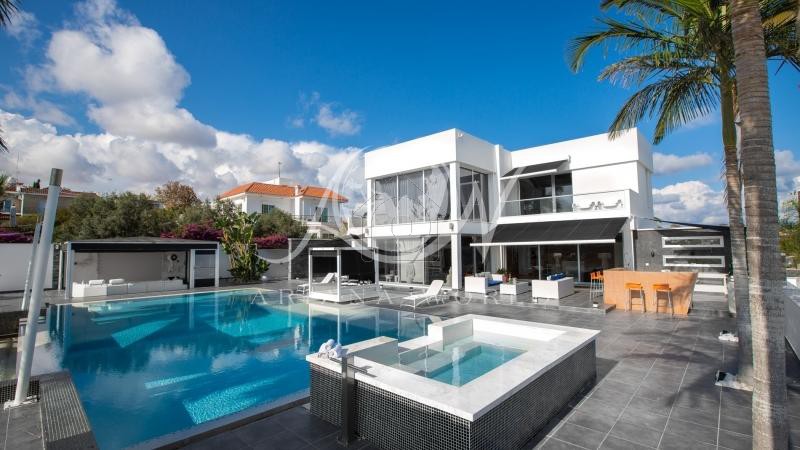 Villa 349 sqm for sale, Famagusta