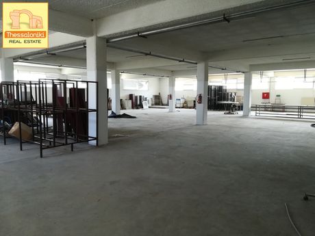 Craft space 1.000sqm for rent-Migdonia » Center