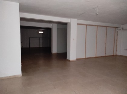 Store 340 sqm for rent