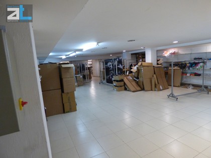 Store 898 sqm for sale