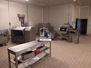 Industrial space 1.900sqm for sale-Moudania » Mikros Vavdos