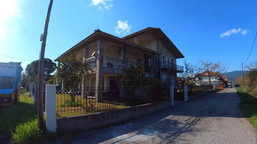 Maisonette 208sqm for sale-Iera Poli Messologiou » Center