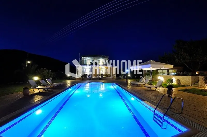 Villa 310 sqm for sale, Corfu Prefecture, Corfu