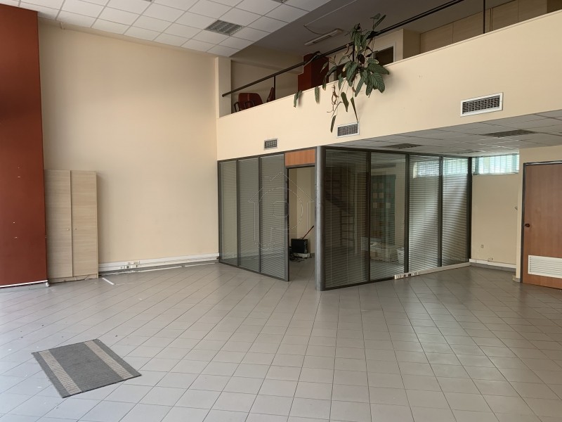 Store 90 sqm for rent