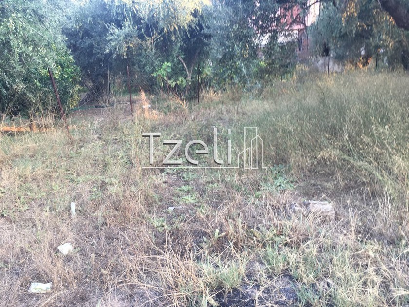 Land plot 140 sqm for sale