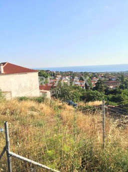 Land plot 352sqm for sale-Maroneia » Center