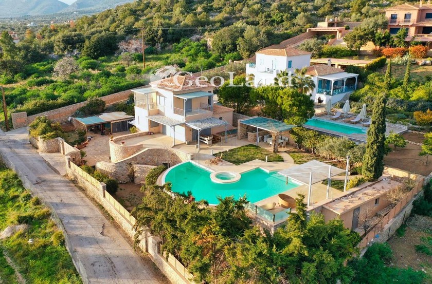 Villa 307sqm for rent-Ermioni » Center
