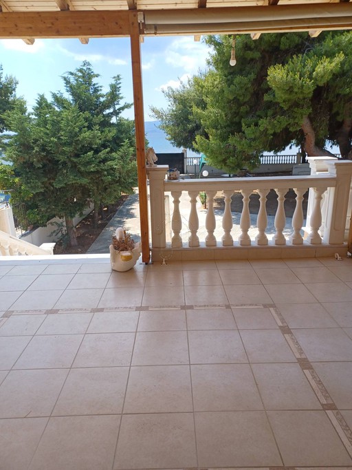 Villa 370sqm for sale-Agioi Theodoroi » Center