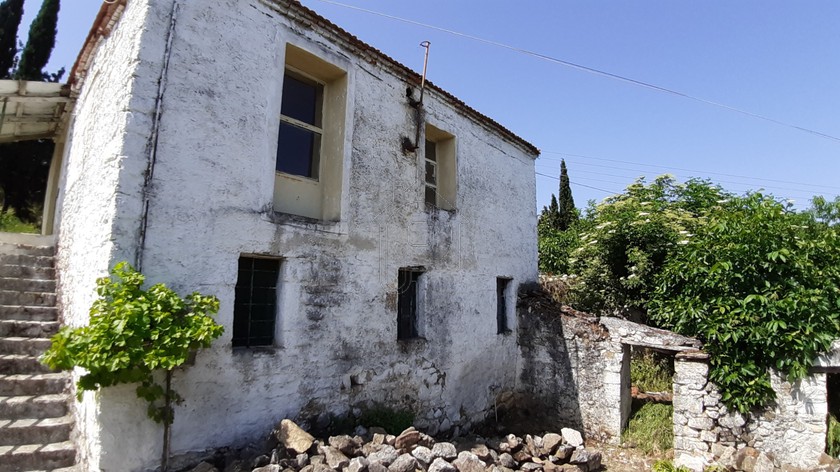 Detached home 300sqm for sale-Domokos » Center