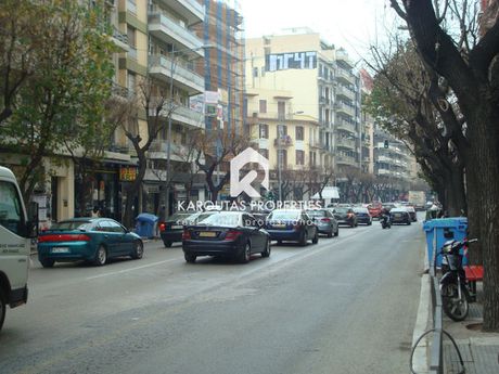 Building 450sqm for sale-Kalamaria » Agios Ioannis
