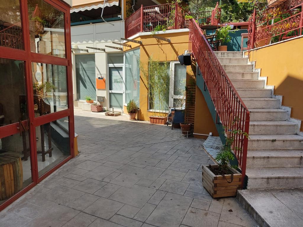 Κατάστημα 136 τ.μ. πρός ενοικίαση, Αθήνα - Βόρεια Προάστια, Κηφισιά