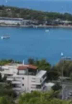 Οικόπεδο 820 τ.μ. για πώληση, Αθήνα - Νότια Προάστια, Βουλιαγμένη