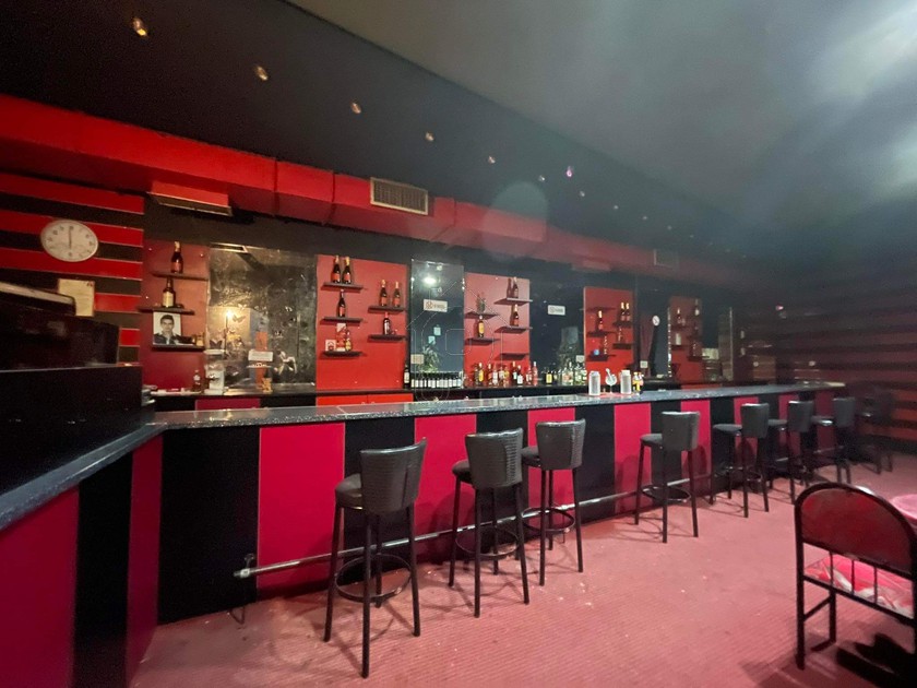 Store 140 sqm for sale