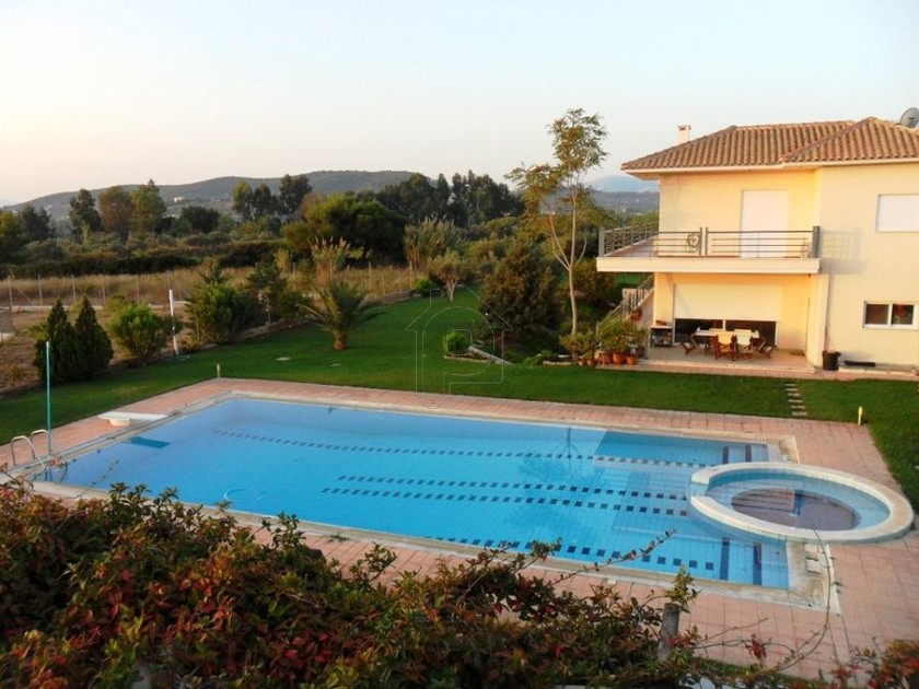 Villa 1.000sqm for sale-Pallini » Center