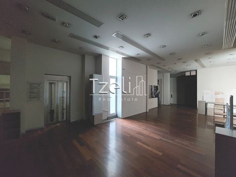 Business bulding 930sqm for rent-Patra » Frourio