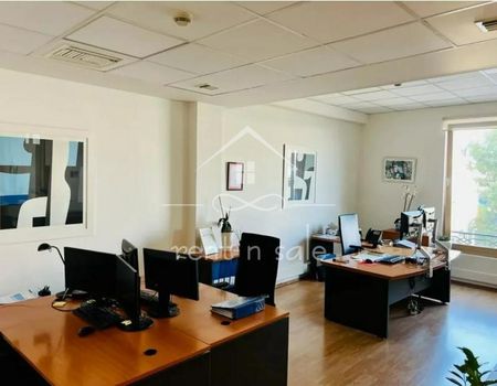 Office 314sqm for rent-Port