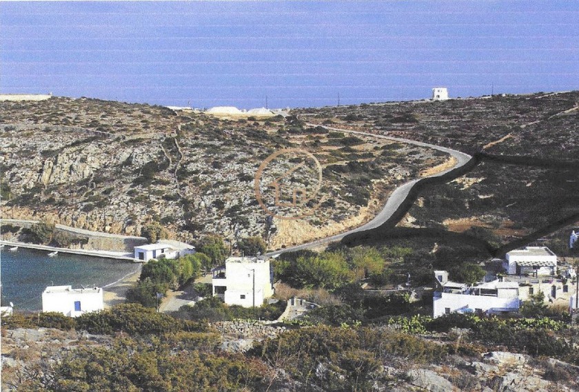 Land plot 4.000 sqm for sale, Cyclades, Iraklias