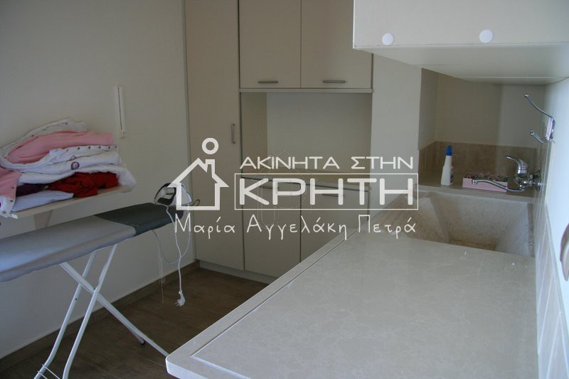 Detached home 374sqm for rent-Siteia