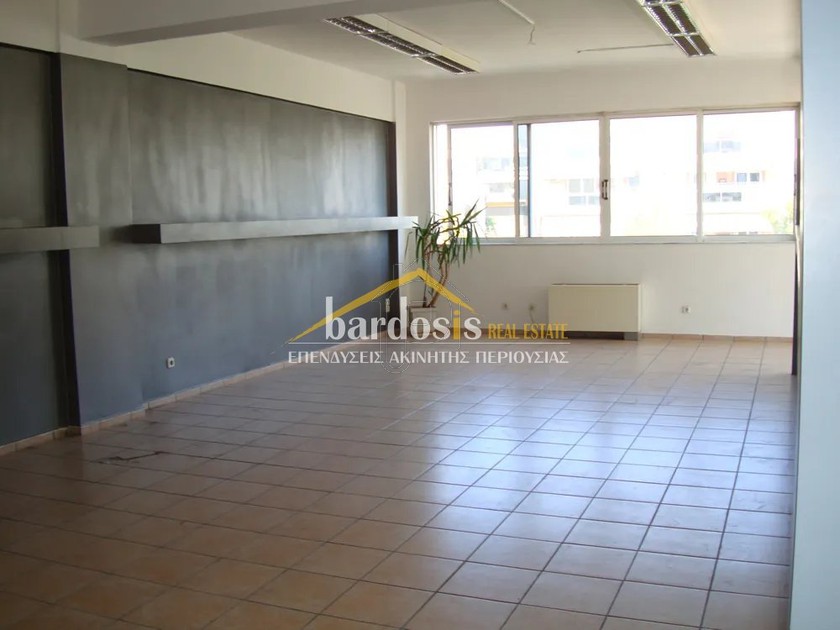 Office 275sqm for rent-Moschato