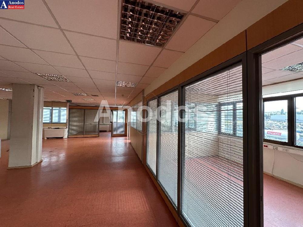 Επιχειρηματικό κτίριο 1.750 τ.μ. πρός ενοικίαση, Αθήνα - Βόρεια Προάστια, Κηφισιά