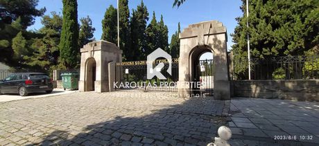 Επιχειρηματικό κτίριο 8.000τ.μ. για πώληση-Νεάπολη » Πυροπαθών