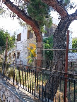 Land plot 894sqm for sale-Chalandri » Nomismatokopeio