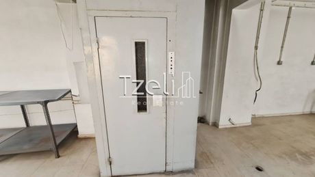 Business bulding 300sqm for rent-Patra » Marouda