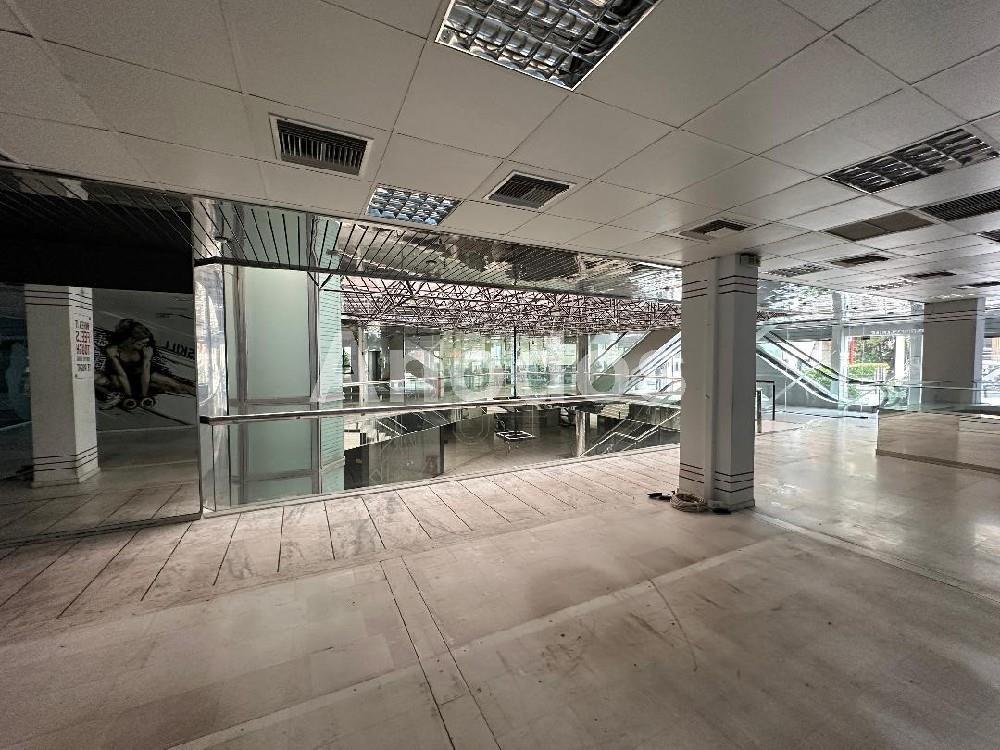 Κατάστημα 1.590 τ.μ. πρός ενοικίαση, Αθήνα - Βόρεια Προάστια, Χαλάνδρι