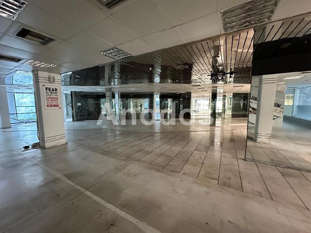 Κατάστημα 1.590 τ.μ. πρός ενοικίαση, Αθήνα - Βόρεια Προάστια, Χαλάνδρι