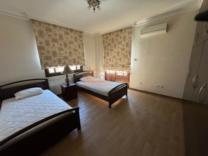 Detached home 210.594sqm for rent-